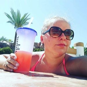 Meet your Posher, Charity